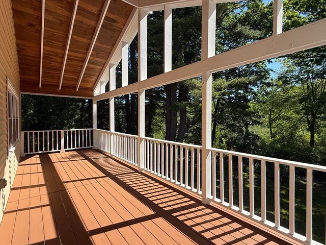 82 Cottage St, Natick, MA 01760