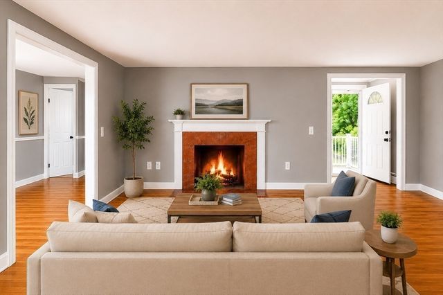 82 Cottage St, Natick, MA 01760