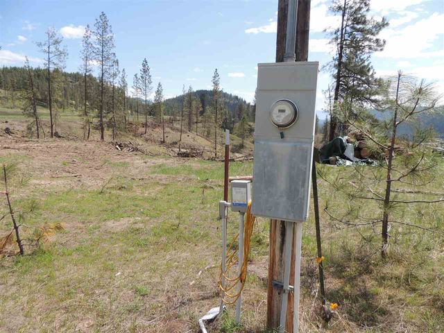 2748 House Rd, Kettle Falls, WA 99141
