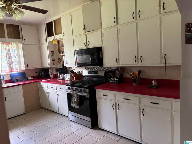 705 W 4TH STREET, Sylacauga, AL 35150