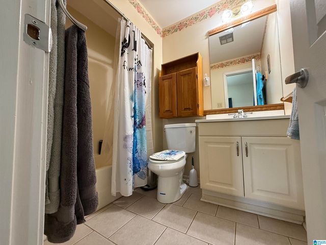 705 W 4TH STREET, Sylacauga, AL 35150