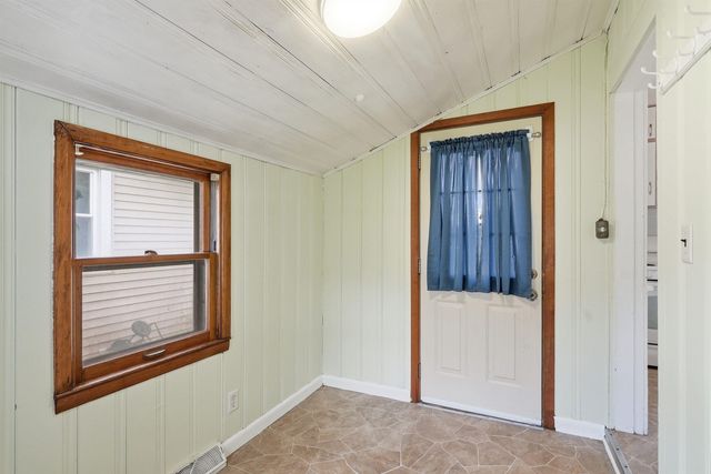 709 Magnolia Parkway, Waterloo, IA 50701