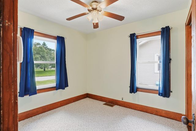 709 Magnolia Parkway, Waterloo, IA 50701