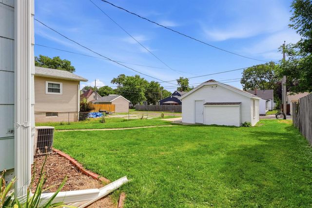 709 Magnolia Parkway, Waterloo, IA 50701