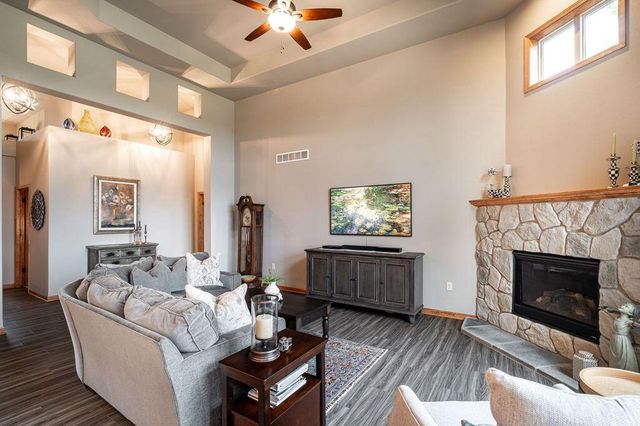 3412 Walnut TRAIL, Waukesha, WI 53188