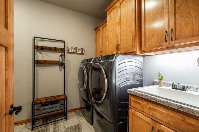 3412 Walnut TRAIL, Waukesha, WI 53188