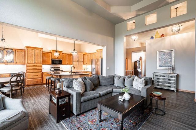 3412 Walnut TRAIL, Waukesha, WI 53188