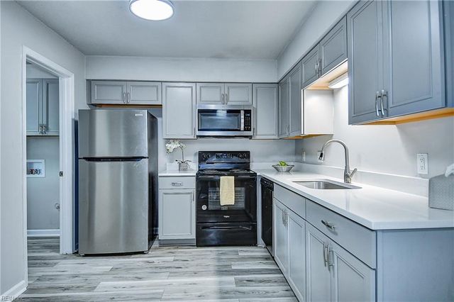 4516 Saint John CT, Virginia Beach, VA 23455