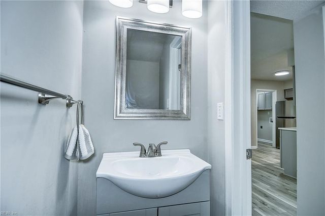 4516 Saint John CT, Virginia Beach, VA 23455