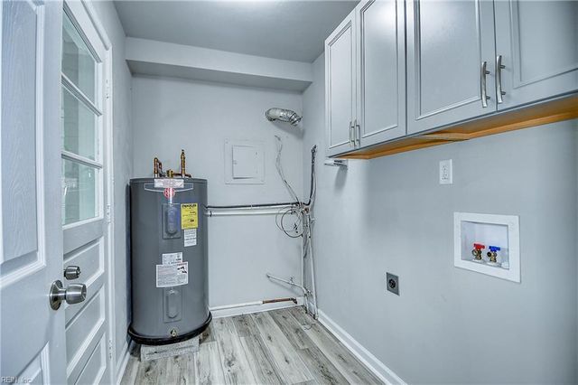 4516 Saint John CT, Virginia Beach, VA 23455