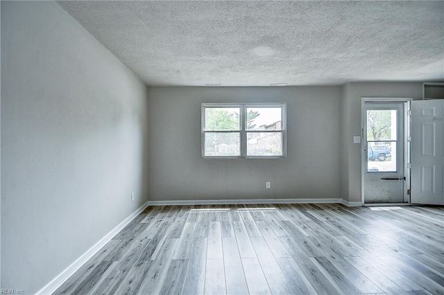 4516 Saint John CT, Virginia Beach, VA 23455