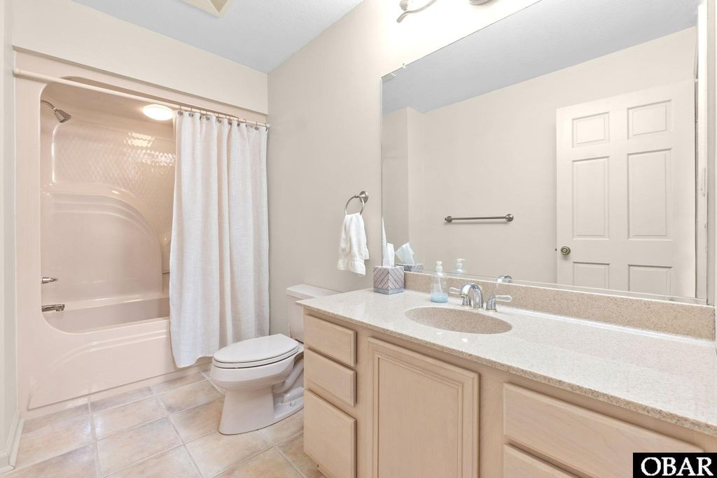 Image 15 of property listing at 2307 Bay Drive Lot 1A, Kill Devil Hills, NC 27948