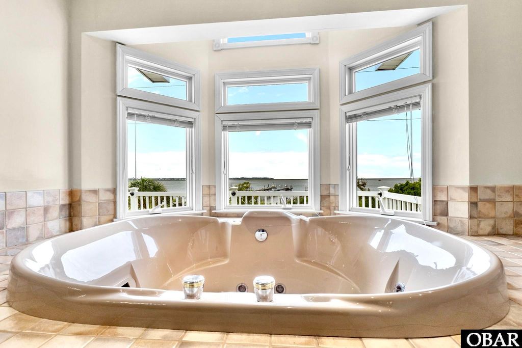 Image 40 of property listing at 2307 Bay Drive Lot 1A, Kill Devil Hills, NC 27948