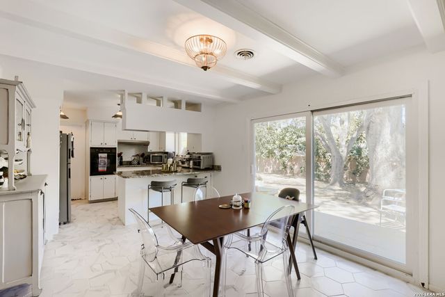 2915 Oakleaf Dr, San Antonio, TX 78209