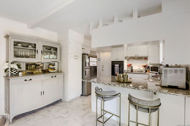 2915 Oakleaf Dr, San Antonio, TX 78209