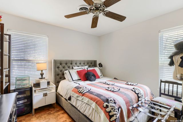 2915 Oakleaf Dr, San Antonio, TX 78209