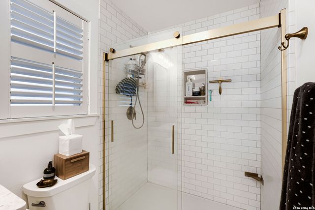 2915 Oakleaf Dr, San Antonio, TX 78209