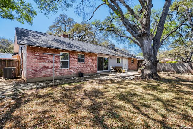 2915 Oakleaf Dr, San Antonio, TX 78209