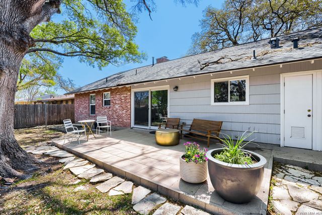 2915 Oakleaf Dr, San Antonio, TX 78209