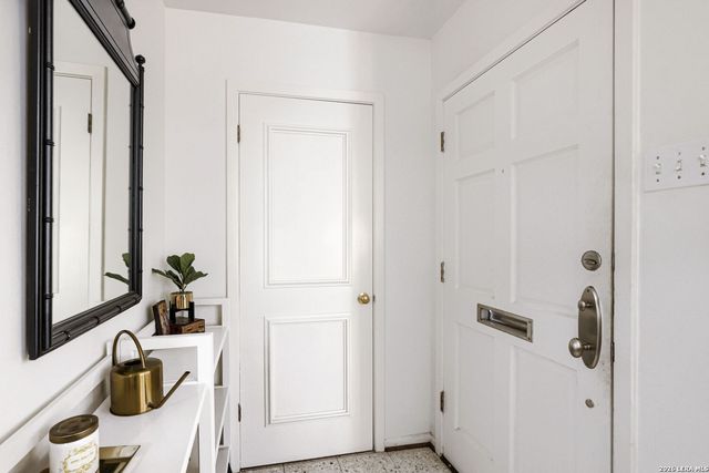 2915 Oakleaf Dr, San Antonio, TX 78209