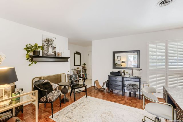 2915 Oakleaf Dr, San Antonio, TX 78209