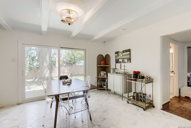 2915 Oakleaf Dr, San Antonio, TX 78209