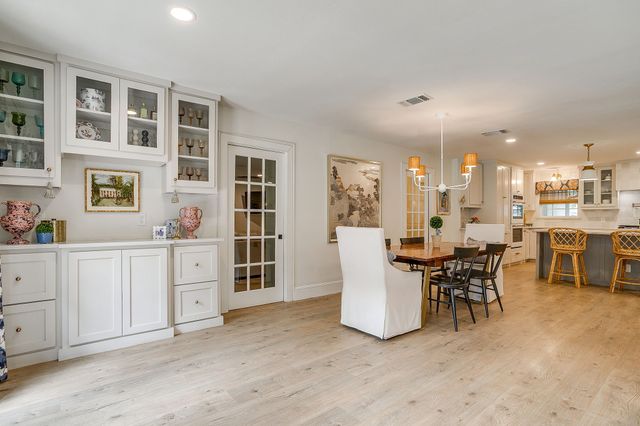 6917 Kirkwood Road, Fort Worth, TX 76116