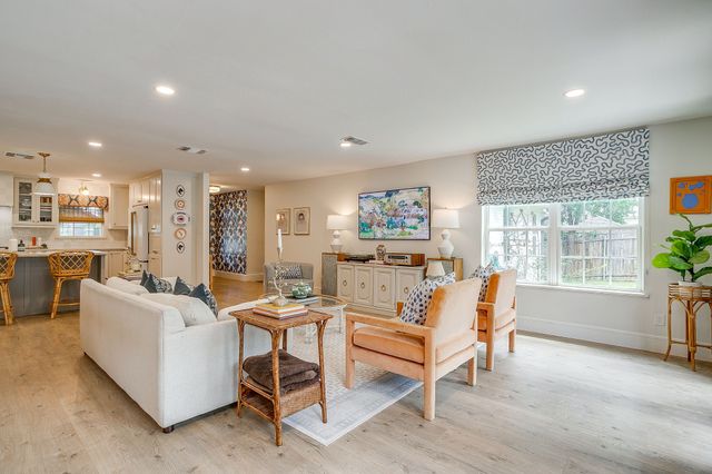 6917 Kirkwood Road, Fort Worth, TX 76116