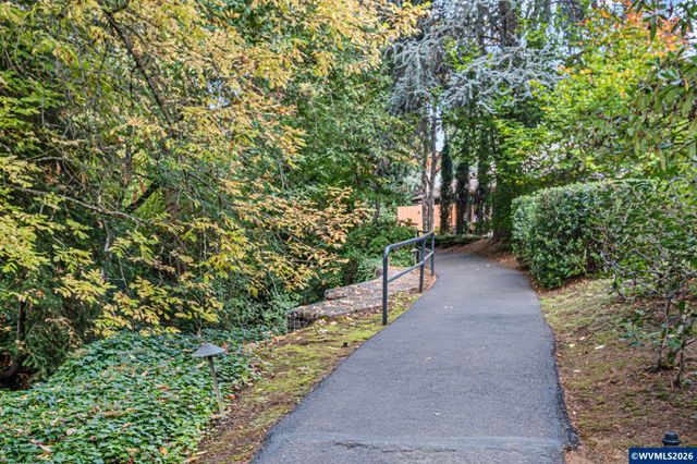 1143 Cayuse Cir SE, Salem, OR 97306