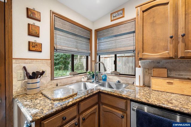 1143 Cayuse Cir SE, Salem, OR 97306