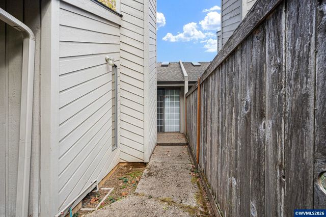 1143 Cayuse Cir SE, Salem, OR 97306