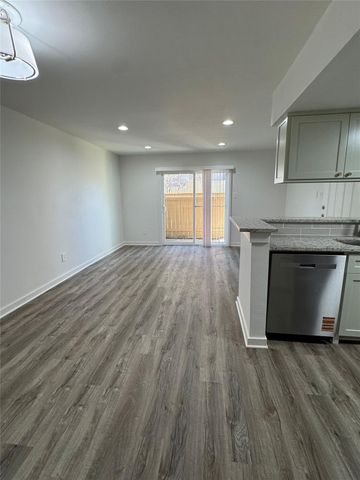 4747 Allendale Road 49, Houston, TX 77017