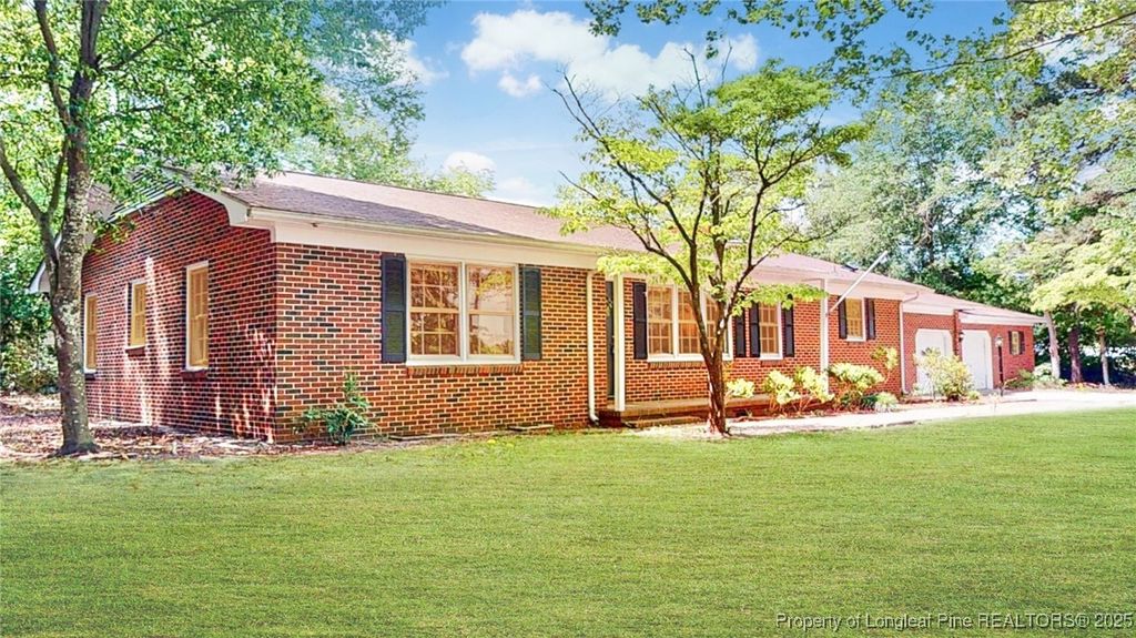 2105 W Broad Street, Elizabethtown, NC 28337 — photo 2
