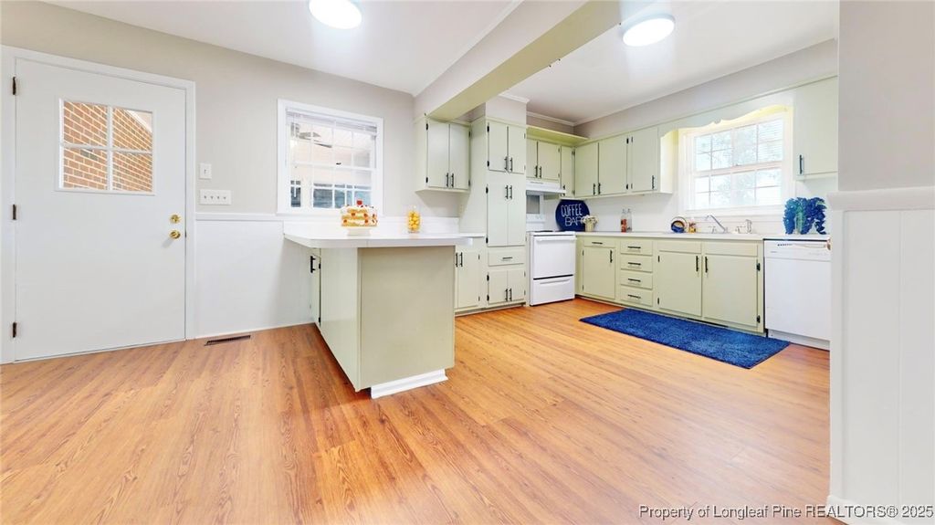2105 W Broad Street, Elizabethtown, NC 28337 — photo 9
