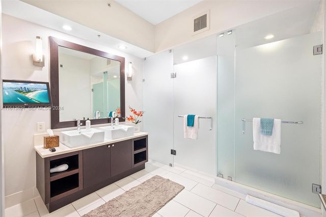 5300 NW 87th Avenue 612, Doral, FL 33178