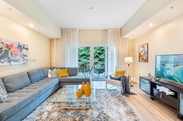 5300 NW 87th Avenue 612, Doral, FL 33178