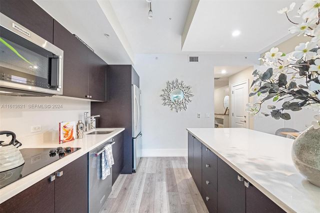 5300 NW 87th Avenue 612, Doral, FL 33178