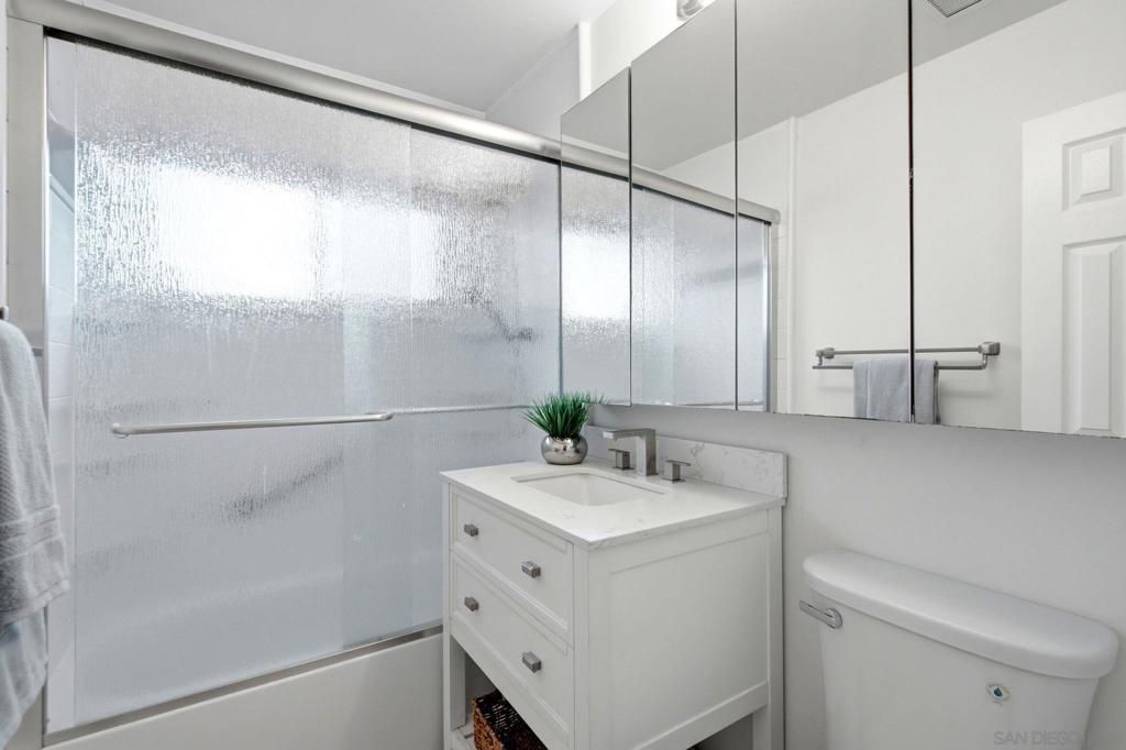 Image 18 of property listing at 8832 Greenridge Ave, Spring Valley, CA 91977