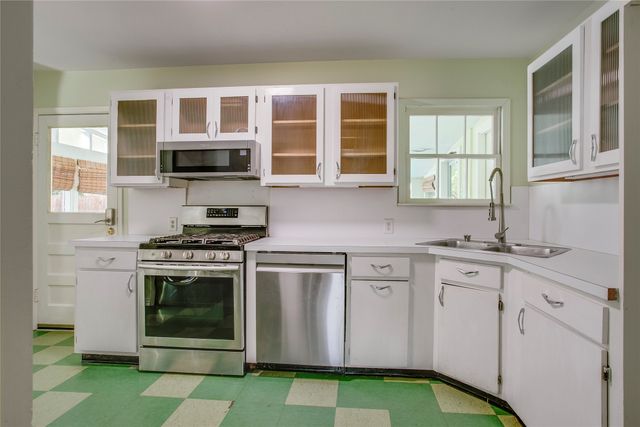 1806 Lakeland Drive, Dallas, TX 75218