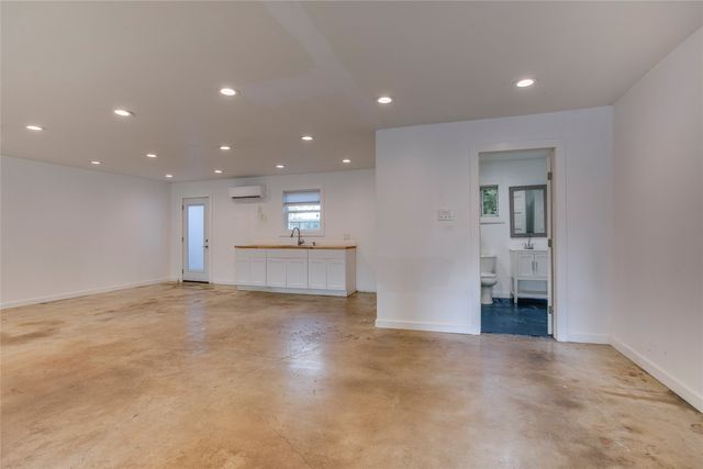 1806 Lakeland Drive, Dallas, TX 75218