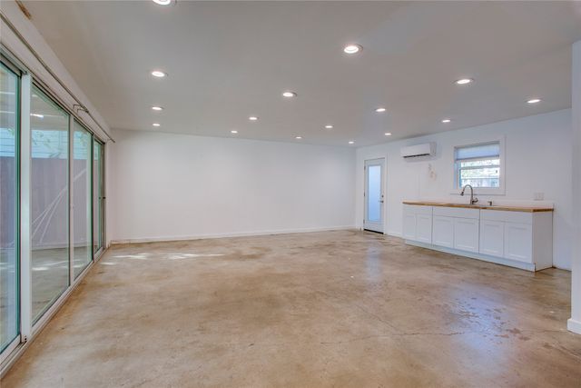 1806 Lakeland Drive, Dallas, TX 75218