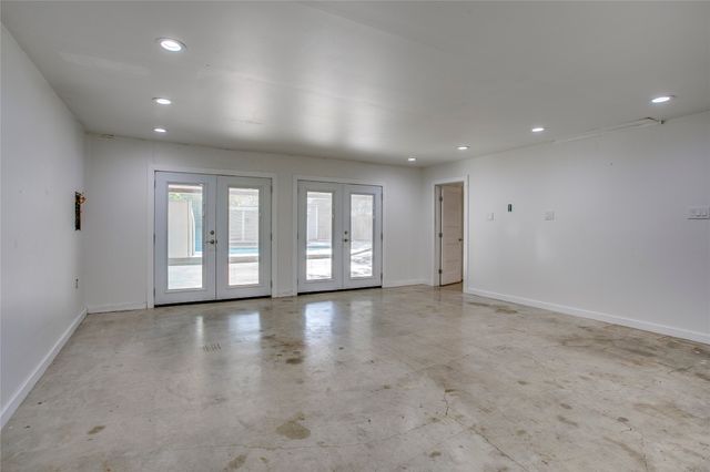 1806 Lakeland Drive, Dallas, TX 75218