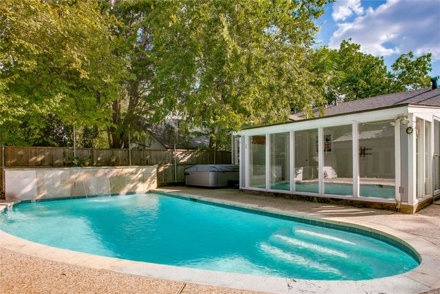1806 Lakeland Drive, Dallas, TX 75218