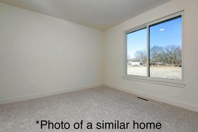 5786 S Brightwater Trail, Springfield, MO 65810