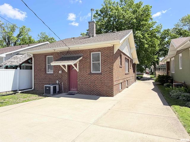 1809 S STATE Street, Springfield, IL 62704