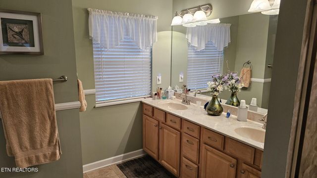 236 Ganega Tr, Vonore, TN 37885