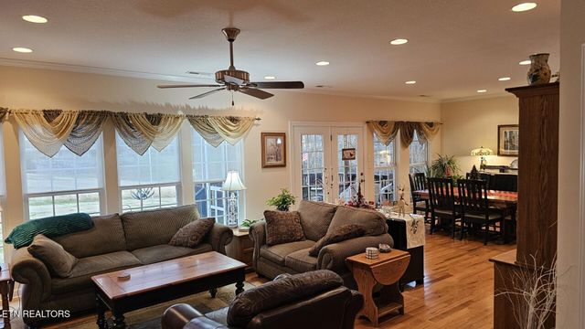 236 Ganega Tr, Vonore, TN 37885