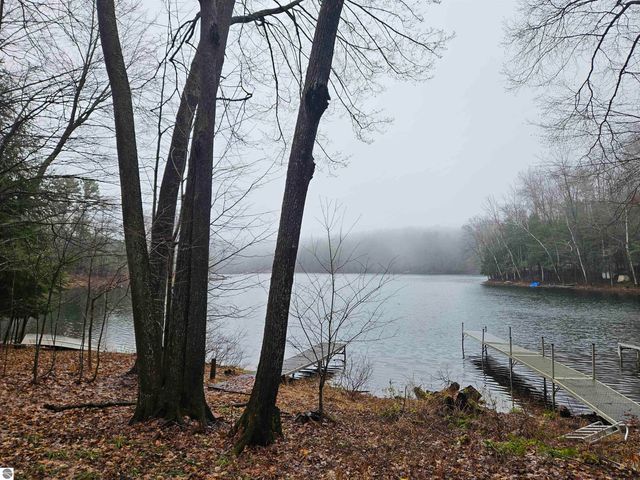 2475 E Potter Road, Traverse City, MI 49696