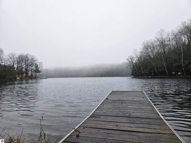 2475 E Potter Road, Traverse City, MI 49696