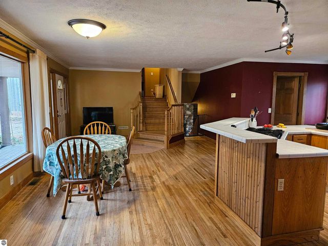 2475 E Potter Road, Traverse City, MI 49696